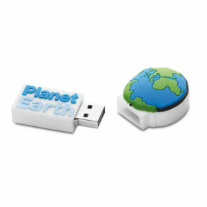 Import: USB custom in 5 colori pantone, in 2D. Consegna in circa 5 settimane.