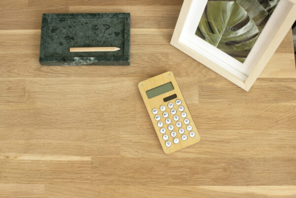Calcolatrice in bamboo e ABS Thomas-MK-GV710931
